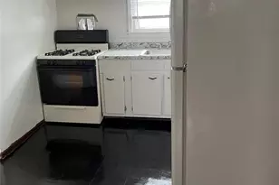 [Address not provided], Hempstead, NY 11550 - Photo 6