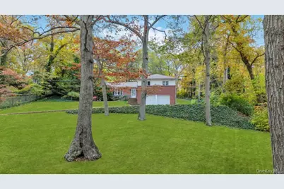 619 Caledonia Road, Dix Hills, NY 11746 - Photo 2