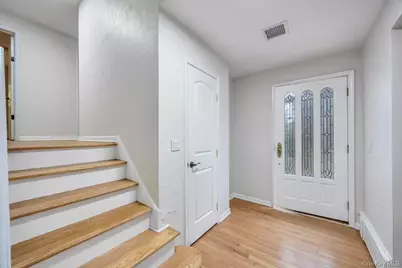 619 Caledonia Road, Dix Hills, NY 11746 - Photo 28