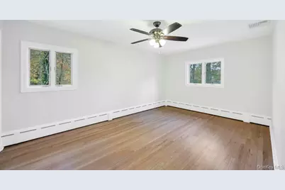 619 Caledonia Road, Dix Hills, NY 11746 - Photo 34