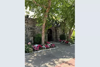 56 Pondfield Road W #4A, Bronxville, NY 10708 - Photo 2