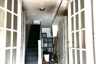 11-51 Welling Ct, Astoria, NY 11102 - Photo 10