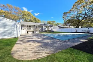 124 S Coleman Rd, Centereach, NY 11720 - Photo 20