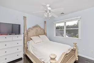 42 Old Neck Ct, Manorville, NY 11949 - Photo 22