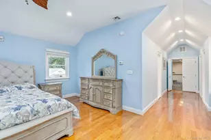 42 Old Neck Ct, Manorville, NY 11949 - Photo 18