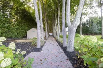42 Old Neck Court, Manorville, NY 11949 - Photo 24