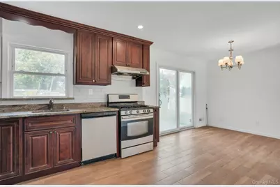 44 Delaware Avenue, Commack, NY 11725 - Photo 14