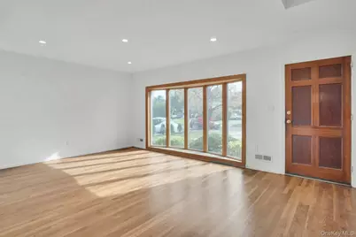 44 Delaware Avenue, Commack, NY 11725 - Photo 8