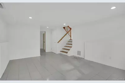 44 Delaware Avenue, Commack, NY 11725 - Photo 22