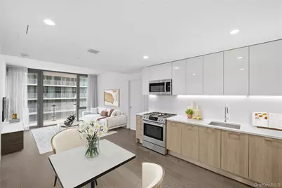 13103 40 Road #11Q, Flushing, NY 11354 - Photo 4