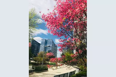 13103 40 Road #11Q, Flushing, NY 11354 - Photo 1