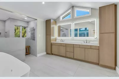 270 Edgewater Avenue, Bayport, NY 11705 - Photo 16