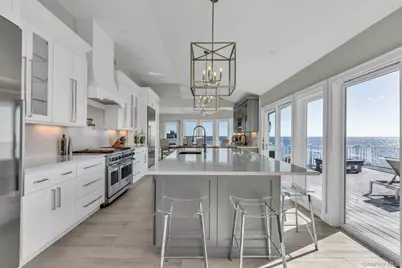 270 Edgewater Avenue, Bayport, NY 11705 - Photo 8