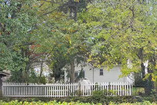 44 Carnegie Ave, Elmont, NY 11003 - Photo 12