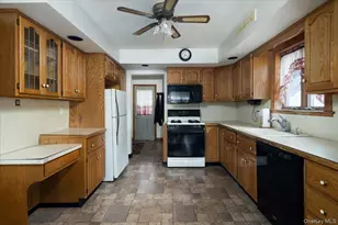 6 Nelson St, Elmont, NY 11003 - Photo 8