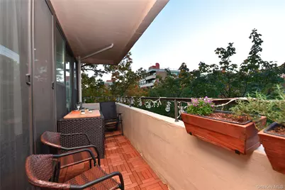 7-24 166th Street #7A, Whitestone, NY 11357 - Photo 6