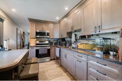 54 Hickory Lane, Levittown, NY 11756 - Photo 8