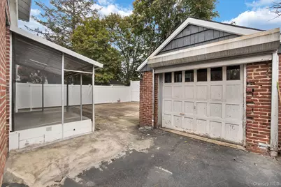 21827 130th Avenue, Springfield Gardens, NY 11413 - Photo 32