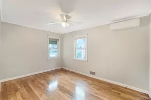 218-27 130th Ave, Springfield Gardens, NY 11413 - Photo 16