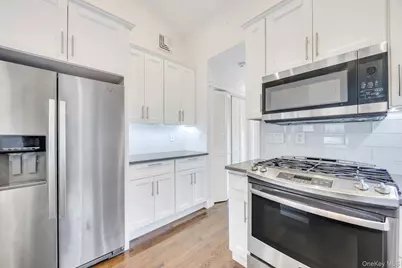 21 Ireland Place, Copiague, NY 11726 - Photo 20