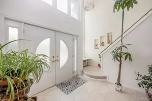 19 Wayside Ln, Wantagh, NY 11793 - Photo 12