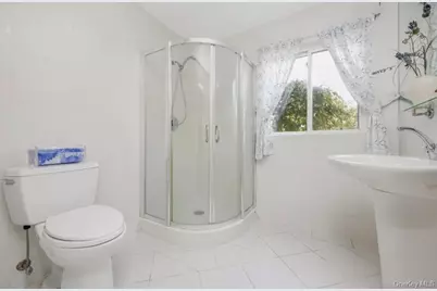 19 Wayside Lane, Wantagh, NY 11793 - Photo 14