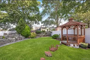 19 Wayside Ln, Wantagh, NY 11793 - Photo 32