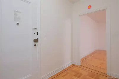 340 E Mosholu Parkway S #4-E, Bronx, NY 10458 - Photo 2