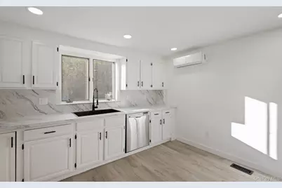 195 E Village Road, Tuxedo Park, NY 10987 - Photo 12