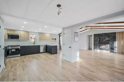 361 Erie Street, Holbrook, NY 11741 - Photo 10