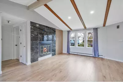 361 Erie Street, Holbrook, NY 11741 - Photo 4