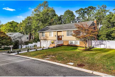 25 Hitching Post Lane, Glen Cove, NY 11542 - Photo 4