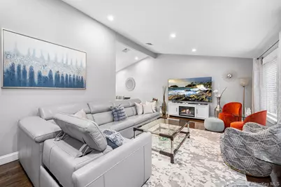 25 Hitching Post Lane, Glen Cove, NY 11542 - Photo 8