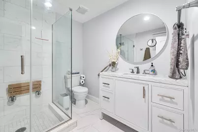 25 Hitching Post Lane, Glen Cove, NY 11542 - Photo 20