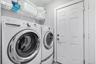 25 Hitching Post Lane, Glen Cove, NY 11542 - Photo 28