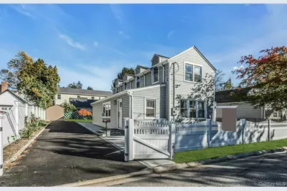 42 13th Street, Locust Valley, NY 11560 - Photo 2