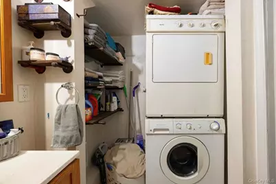 85 W Hook Road, Hopewell Junction, NY 12533 - Photo 18