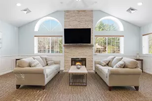 345 Colonial Cir, Manorville, NY 11949 - Photo 20