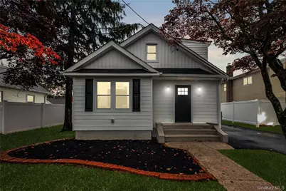 159 35th Street, Lindenhurst, NY 11757 - Photo 2