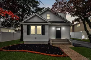 159 35th St, Lindenhurst, NY 11757 - Photo 2