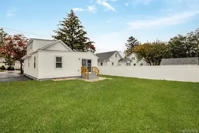 159 35th Street, Lindenhurst, NY 11757 - Photo 8