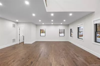 29 Hyacinth Road, Levittown, NY 11756 - Photo 18