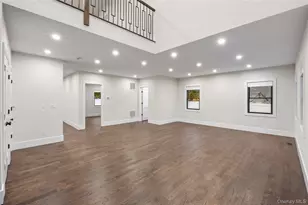 29 Hyacinth Rd, Levittown, NY 11756 - Photo 16