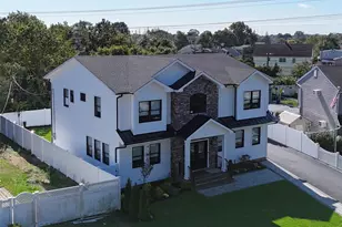 29 Hyacinth Rd, Levittown, NY 11756 - Photo 42