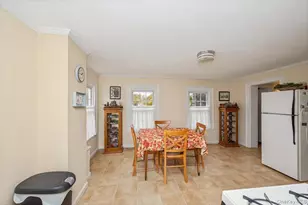 811 Locust Ave, Bohemia, NY 11716 - Photo 14