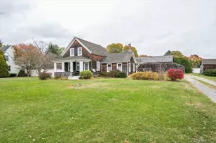 811 Locust Ave, Bohemia, NY 11716 - Photo 2