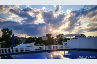 2884 Bay Drive, Merrick, NY 11566 - Photo 28