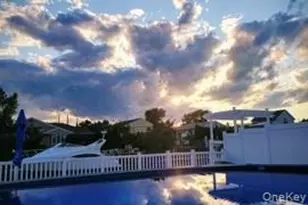 2884 Bay Dr, Merrick, NY 11566 - Photo 28