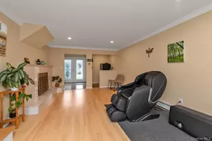 2884 Bay Dr, Merrick, NY 11566 - Photo 18