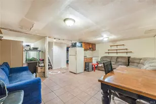 62-23 69th Pl, Middle Village, NY 11379 - Photo 16